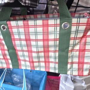 Medium Utility Tote in Holiday Ribbon